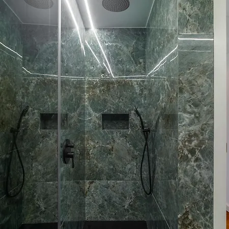 Prime Aparts - Chiado Apartman